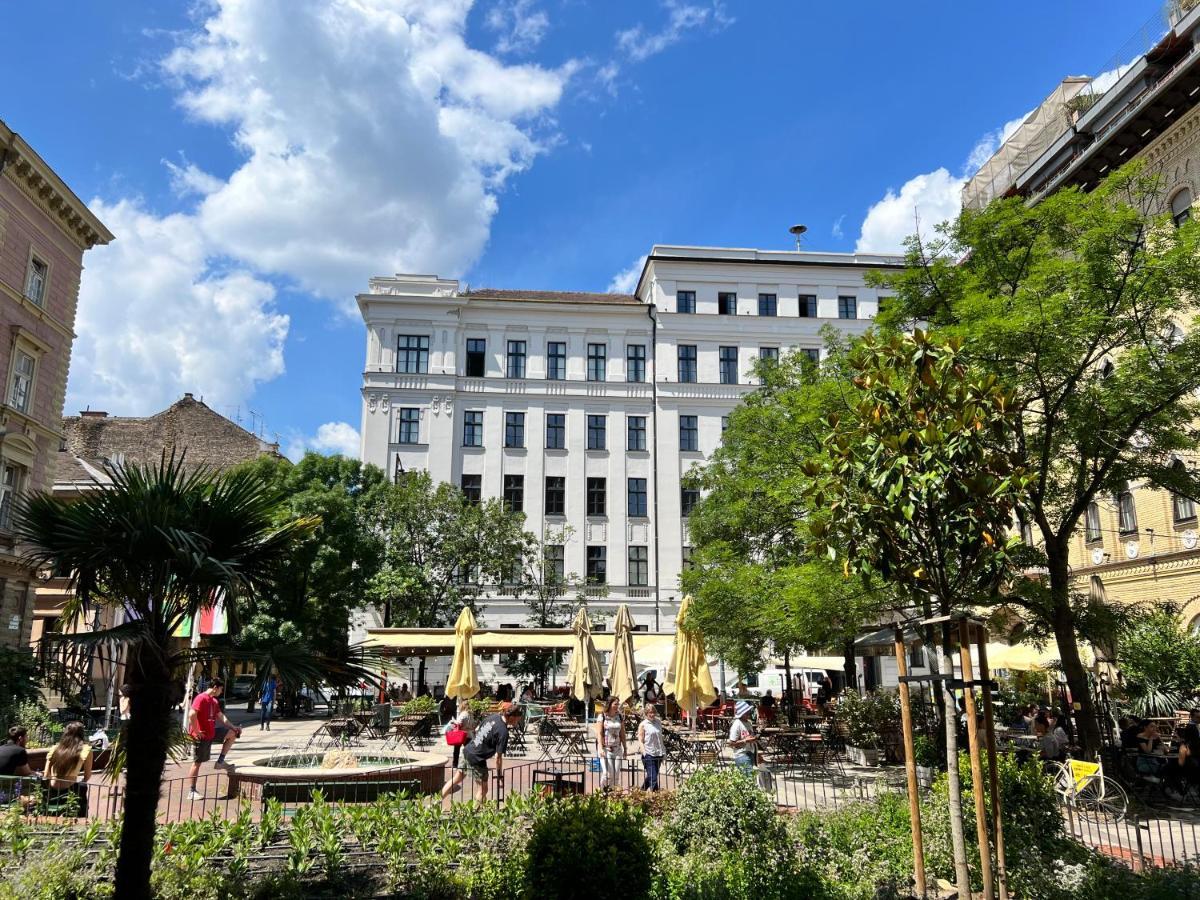 Cedar Inn Budapest - Palace District Bagian luar foto