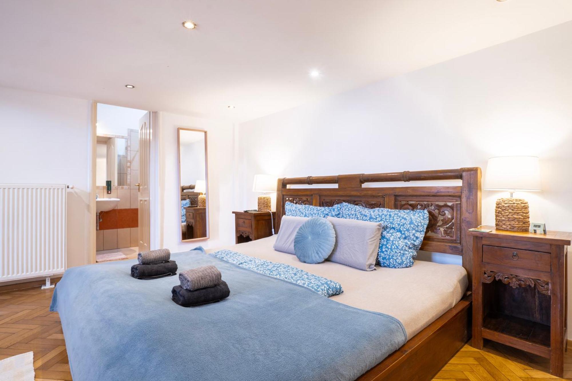 Cedar Inn Budapest - Palace District Bagian luar foto