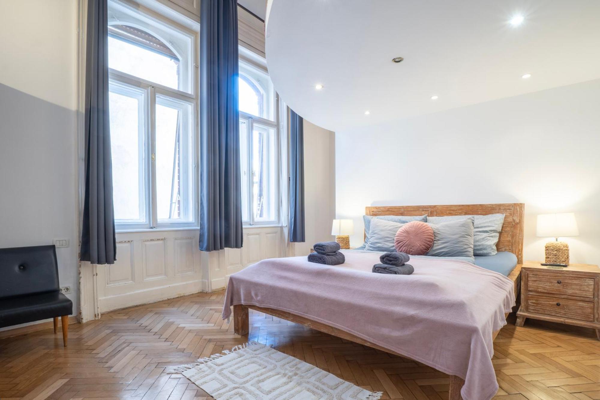Cedar Inn Budapest - Palace District Bagian luar foto