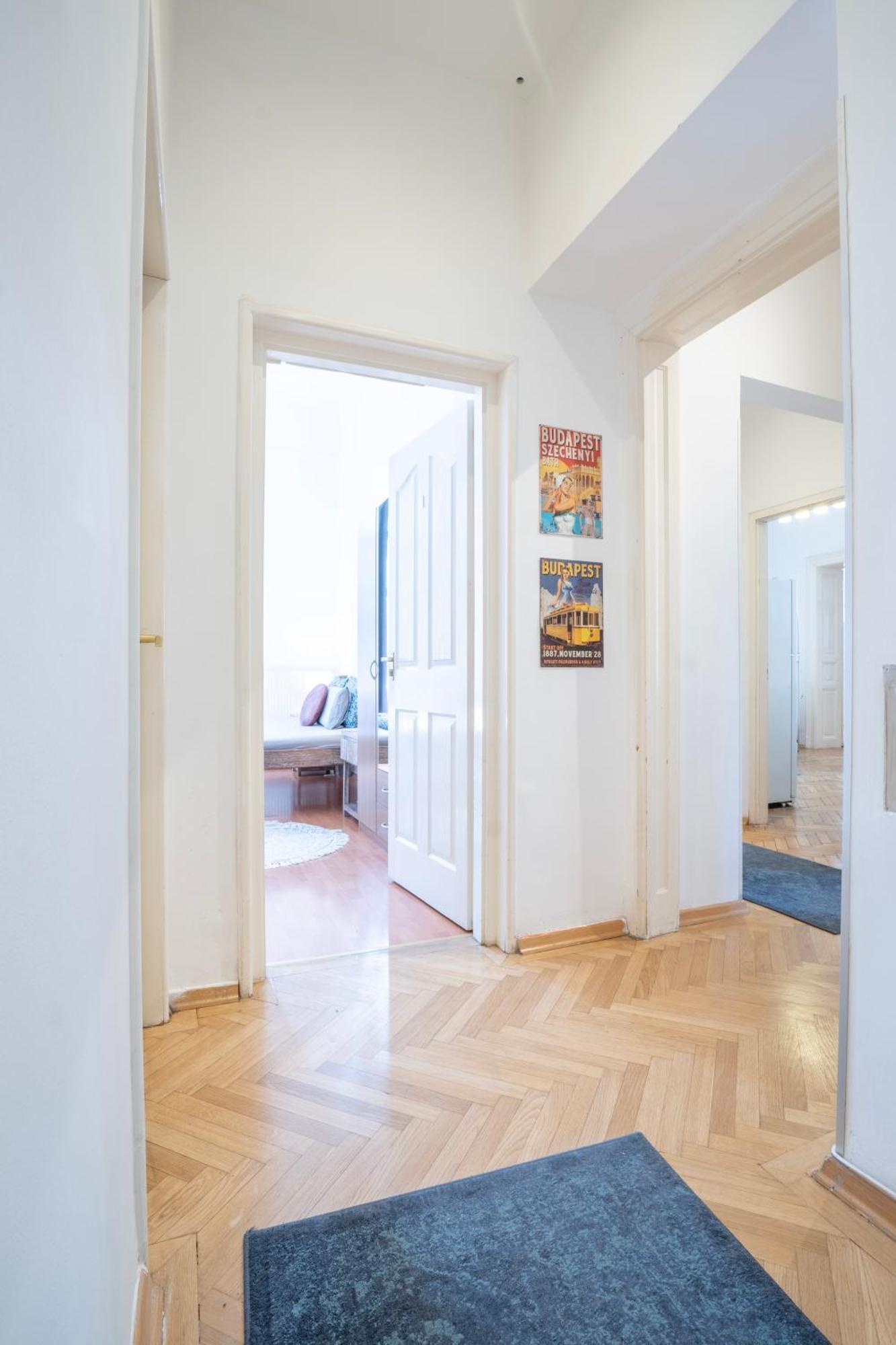 Cedar Inn Budapest - Palace District Bagian luar foto
