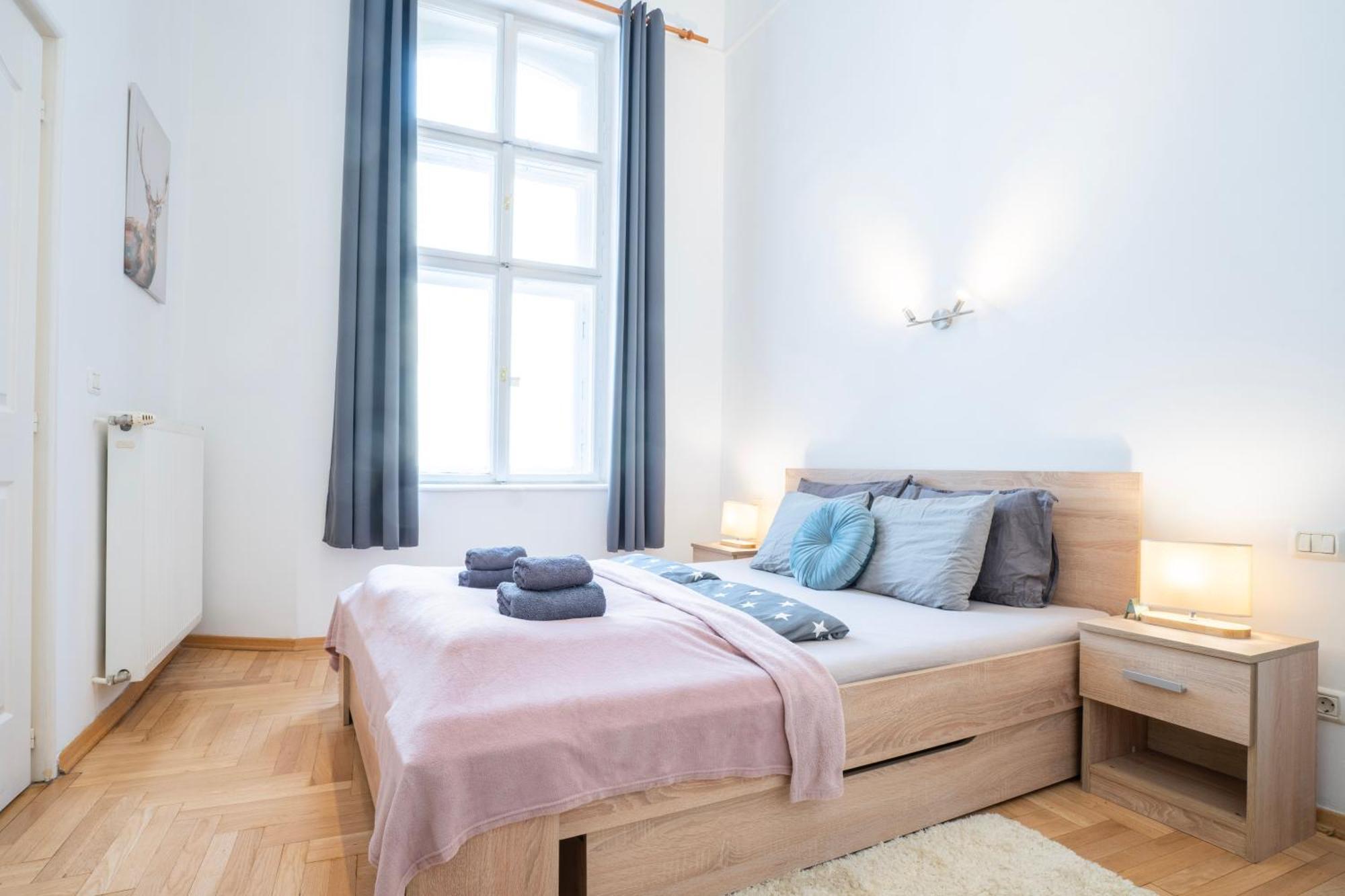 Cedar Inn Budapest - Palace District Bagian luar foto