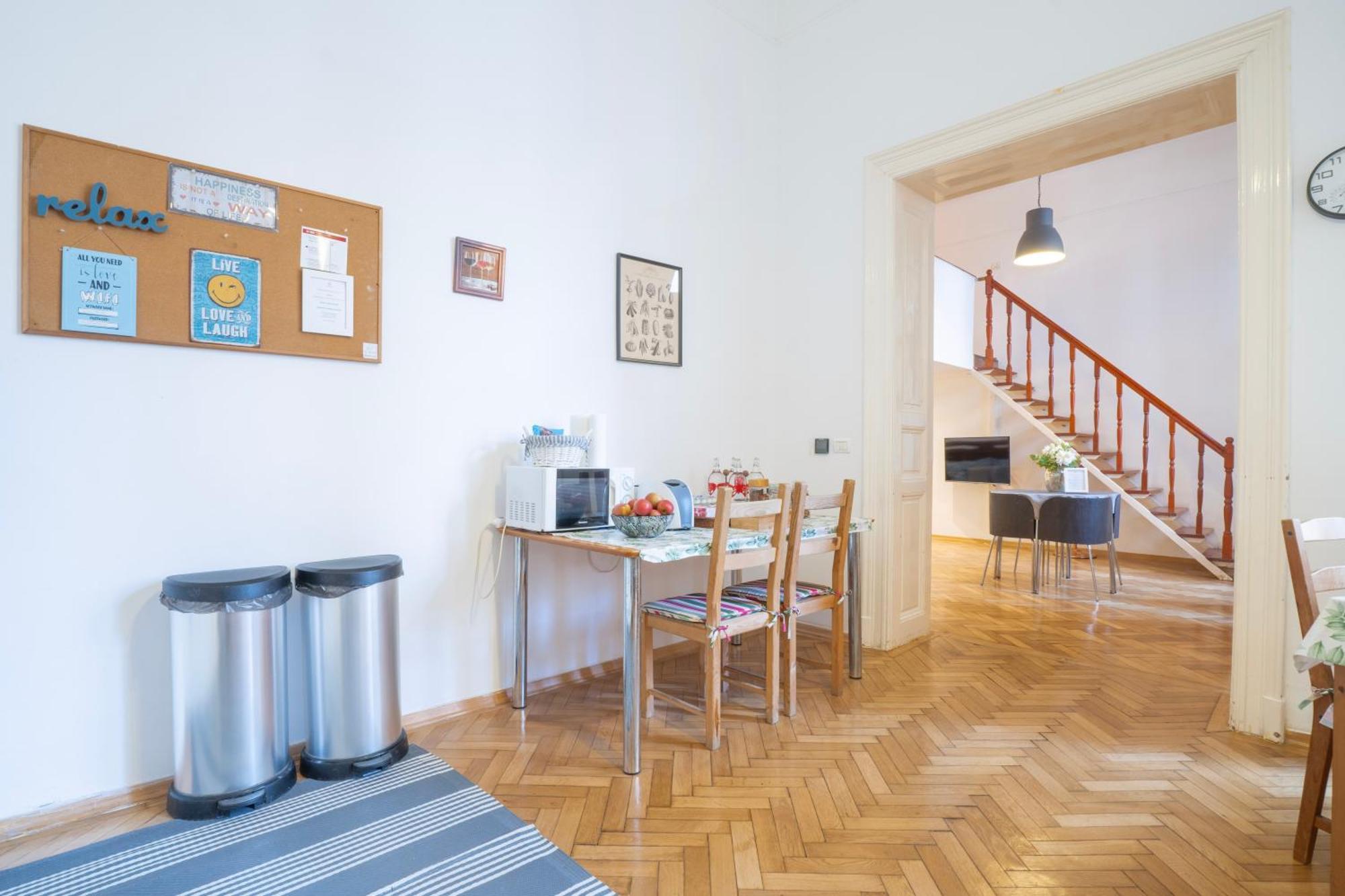 Cedar Inn Budapest - Palace District Bagian luar foto