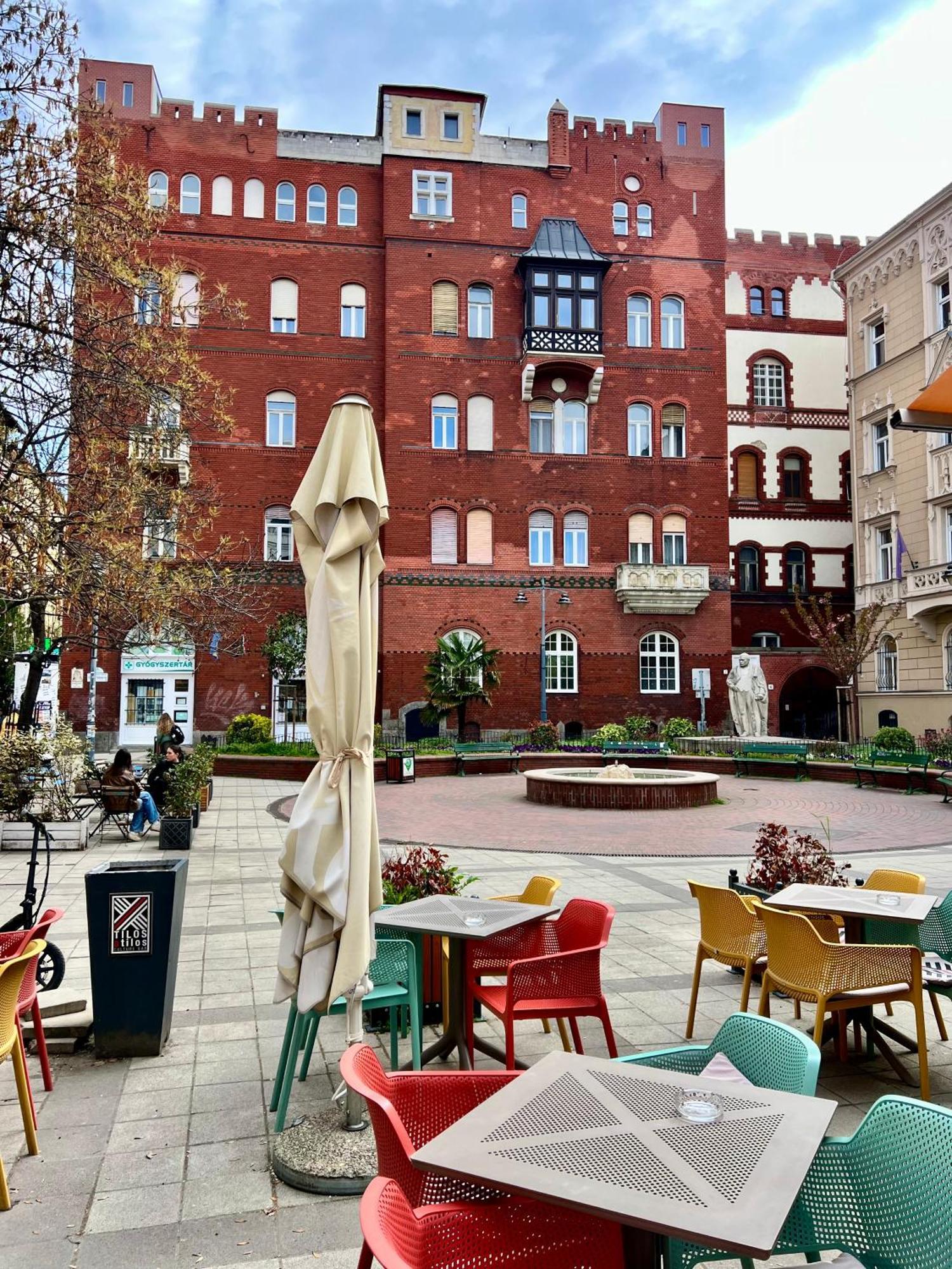 Cedar Inn Budapest - Palace District Bagian luar foto